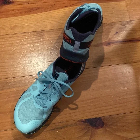 Merrell ladies walking shoes, aqua mesh uppers with soft comfortable sole, sz 10 - Picture 4 of 4